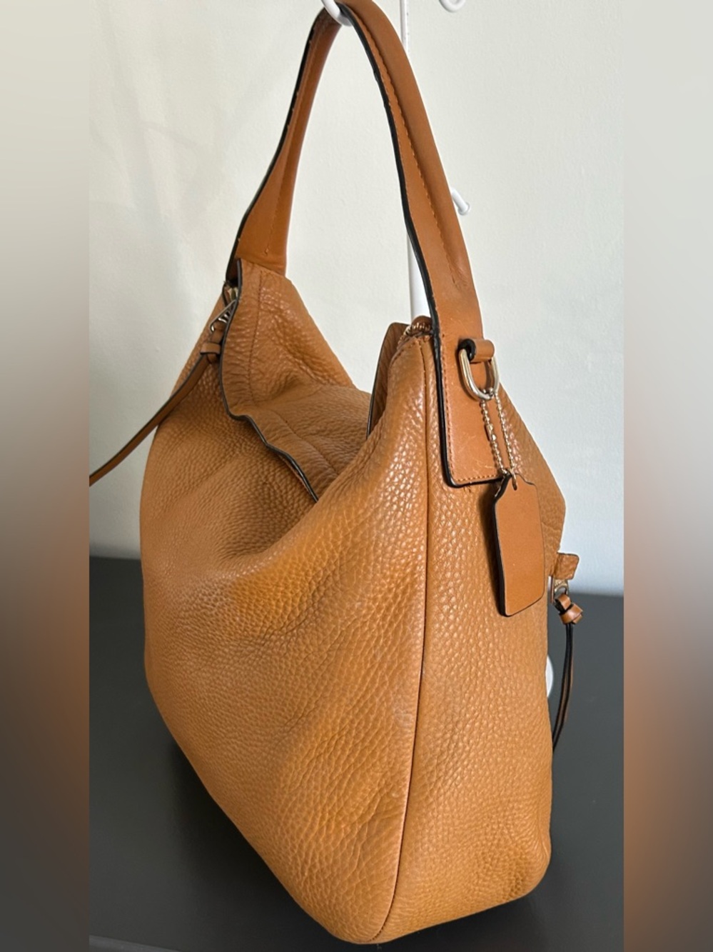 Coach Tan Leather shoulder Bag Slouchy hobo bag everyday - Picture 8 of 14